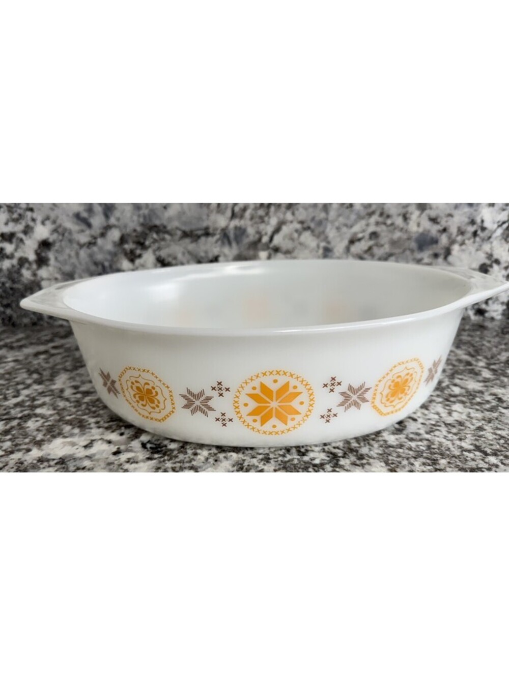 Pyrex Casserole Dish 2 1/2 Qt no Lid Town and Country Pattern granny core Vtg